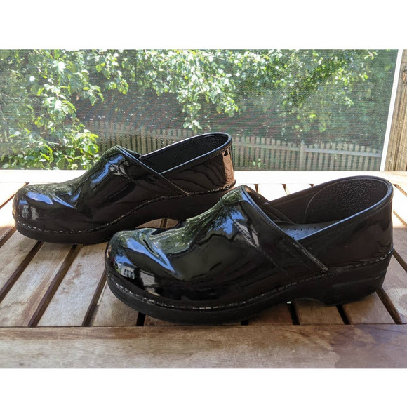 Dansko Women’s Professional Clogs Black Patent Leather Shoes 10.5-11 - Picture 3 of 10